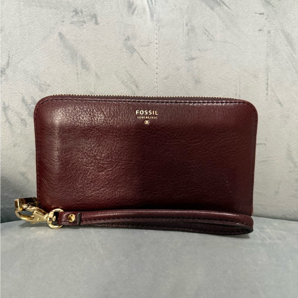 Fossil Dark Brown Leather Wristlet